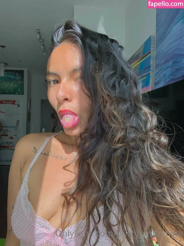 bustypetitemyra Onlyfans Photo Gallery 