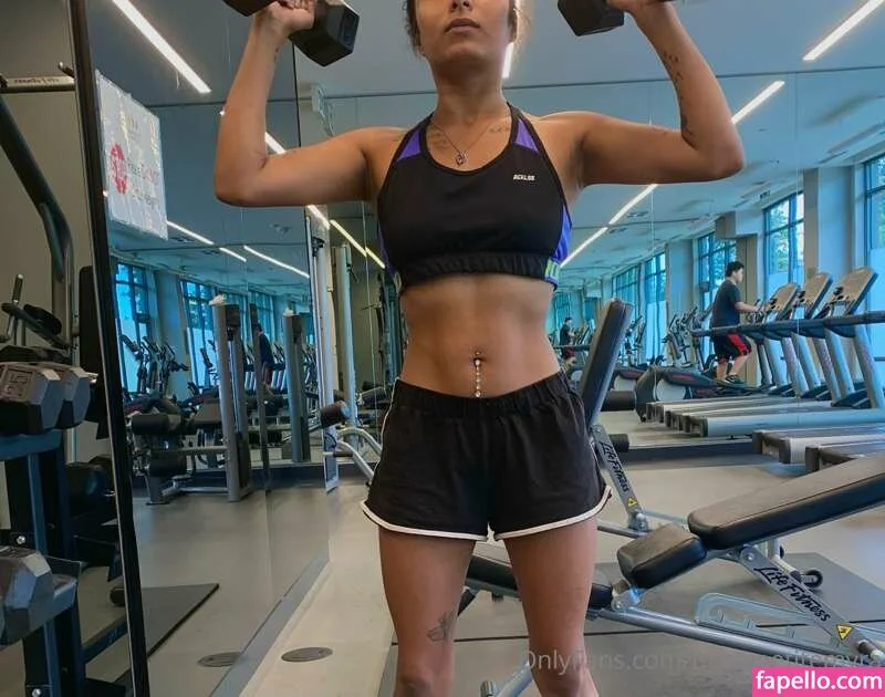 bustypetitemyra Onlyfans Photo Gallery 