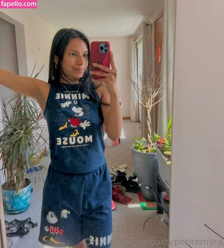 bustypetitemyra Onlyfans Photo Gallery 