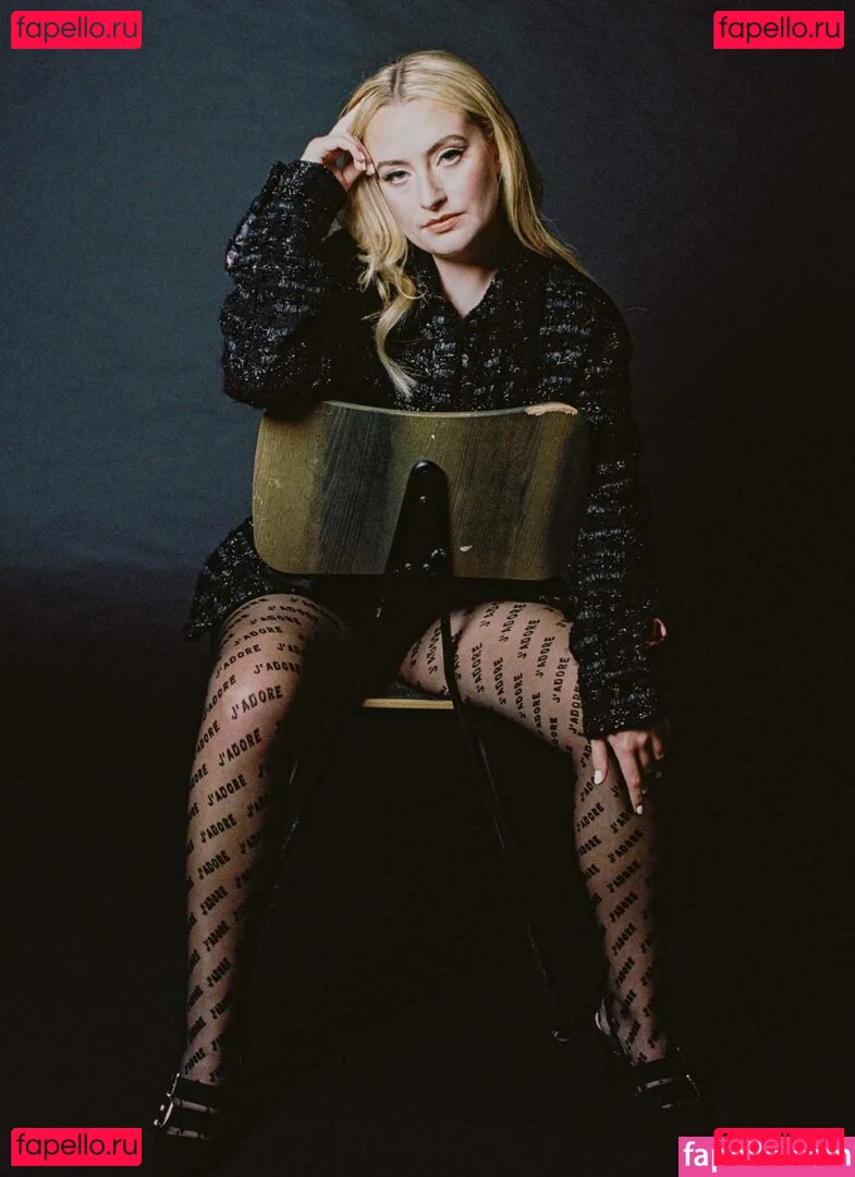 Amelia Dimoldenberg Onlyfans Photo Gallery 