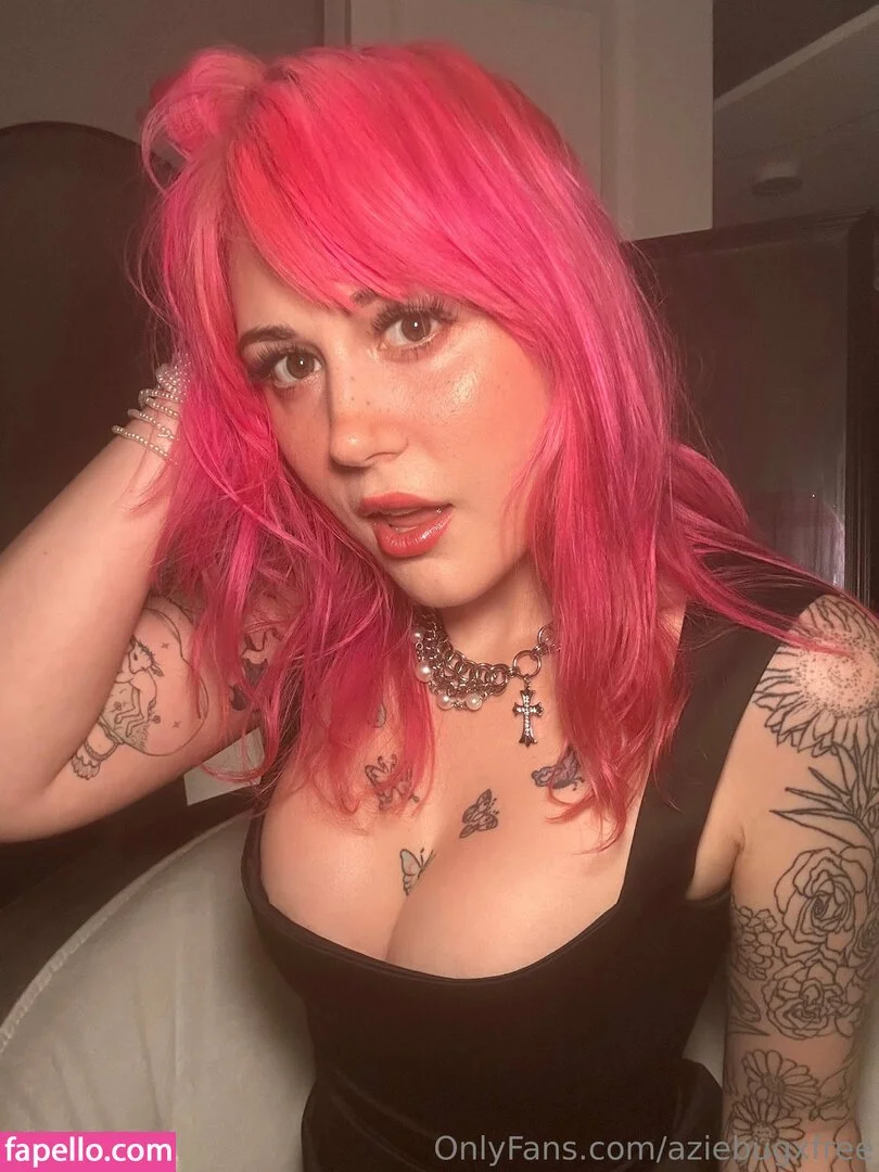 aziebugxfree Onlyfans Photo Gallery 