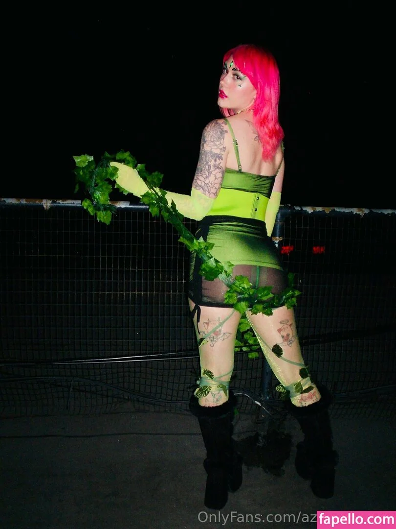 aziebugxfree Onlyfans Photo Gallery 