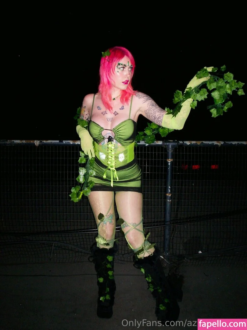 aziebugxfree Onlyfans Photo Gallery 