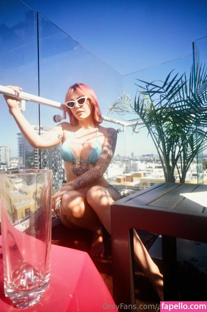 aziebugxfree Onlyfans Photo Gallery 