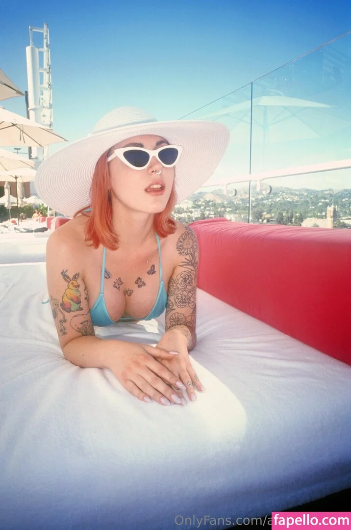 aziebugxfree Onlyfans Photo Gallery 