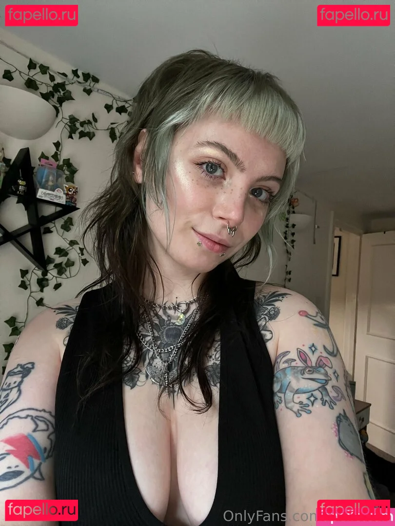 emofwog Onlyfans Photo Gallery 