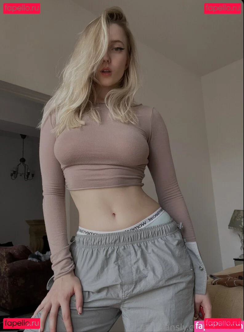 Loopcia Onlyfans Photo Gallery 