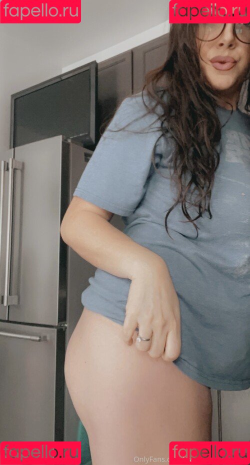 Trauma Mama ASMR Onlyfans Photo Gallery 