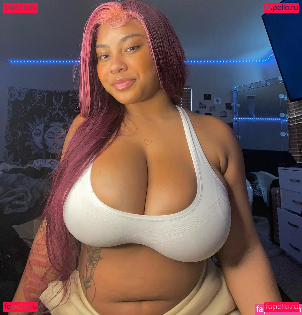 Aliyah Onlyfans Photo Gallery 