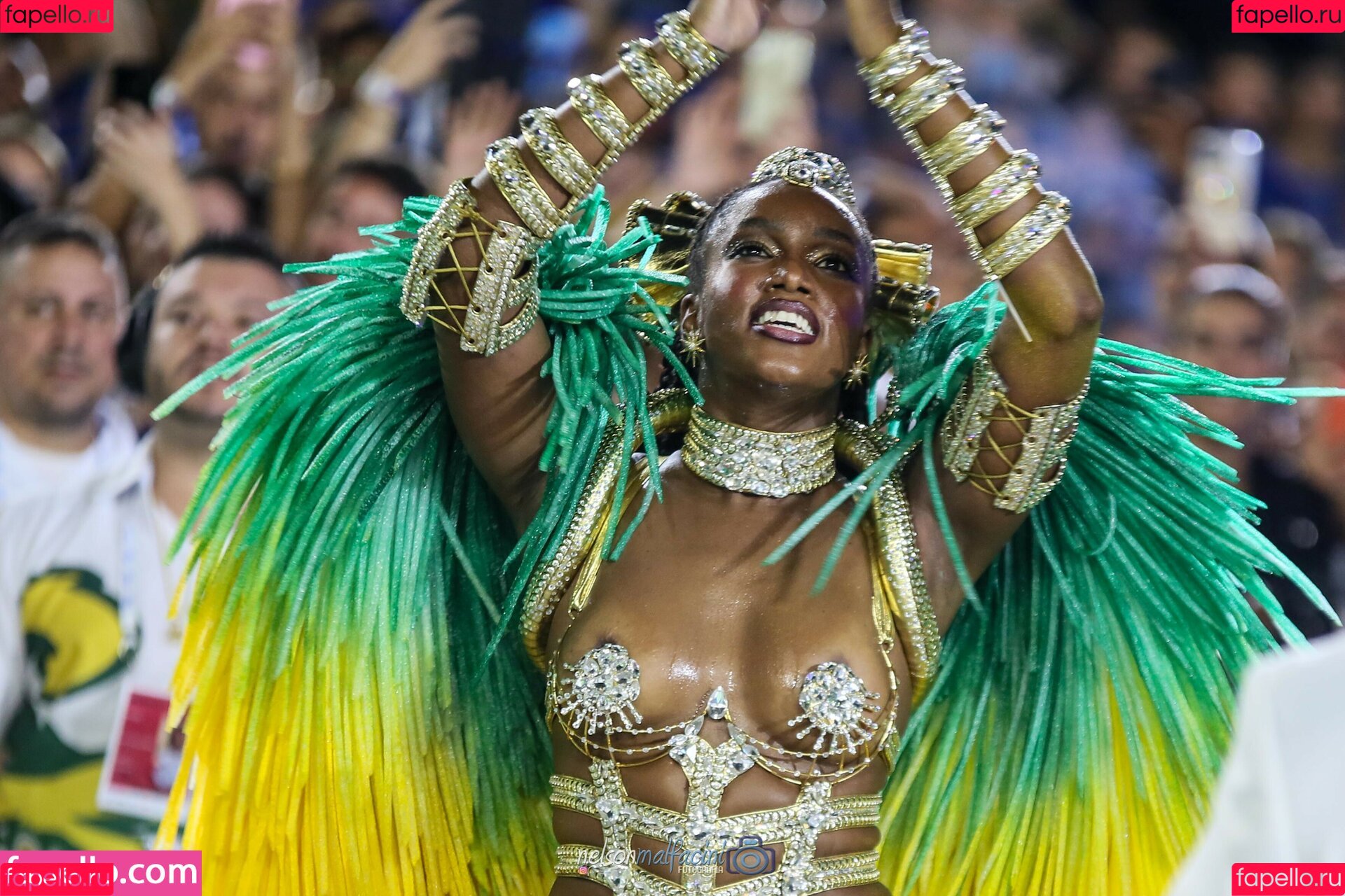 IZA Onlyfans Photo Gallery 