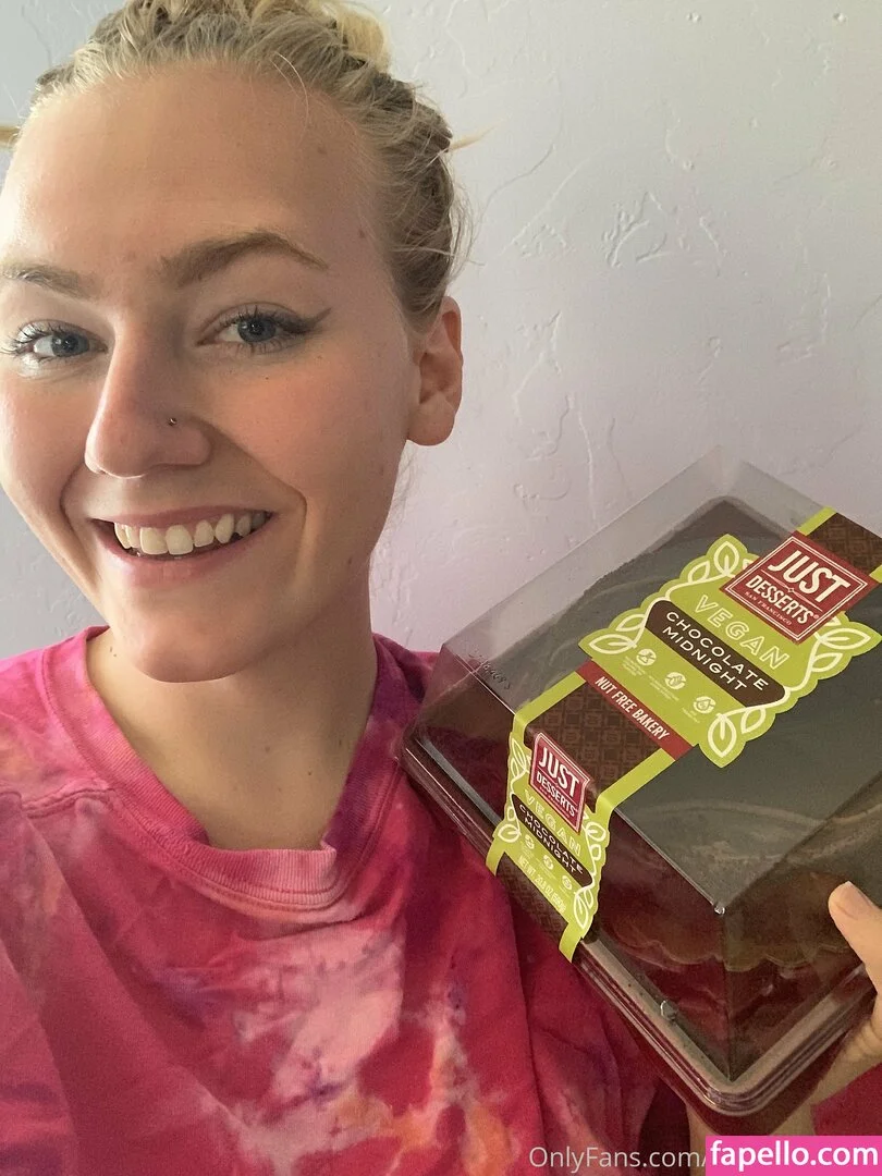 blondefeedee Onlyfans Photo Gallery 