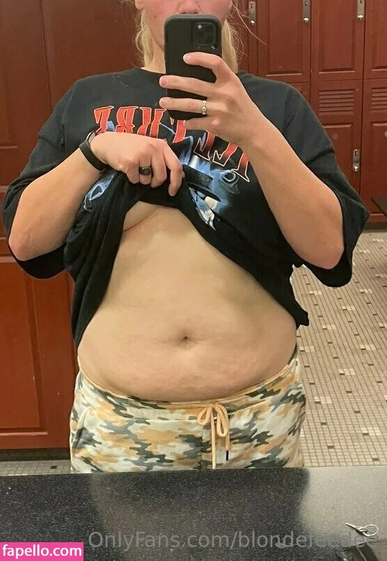 blondefeedee Onlyfans Photo Gallery 