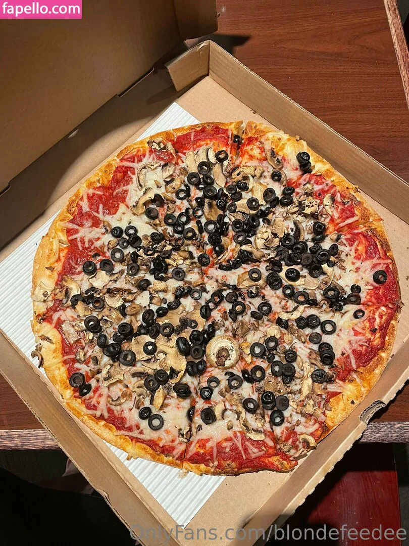 blondefeedee Onlyfans Photo Gallery 