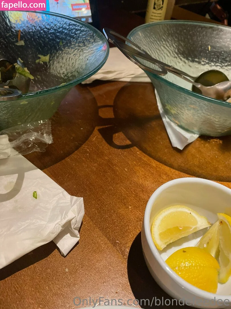 blondefeedee Onlyfans Photo Gallery 