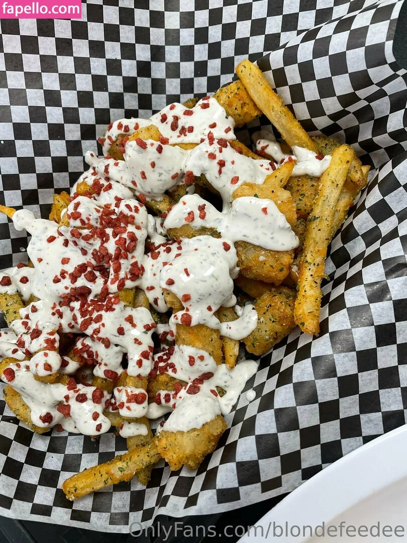 blondefeedee Onlyfans Photo Gallery 