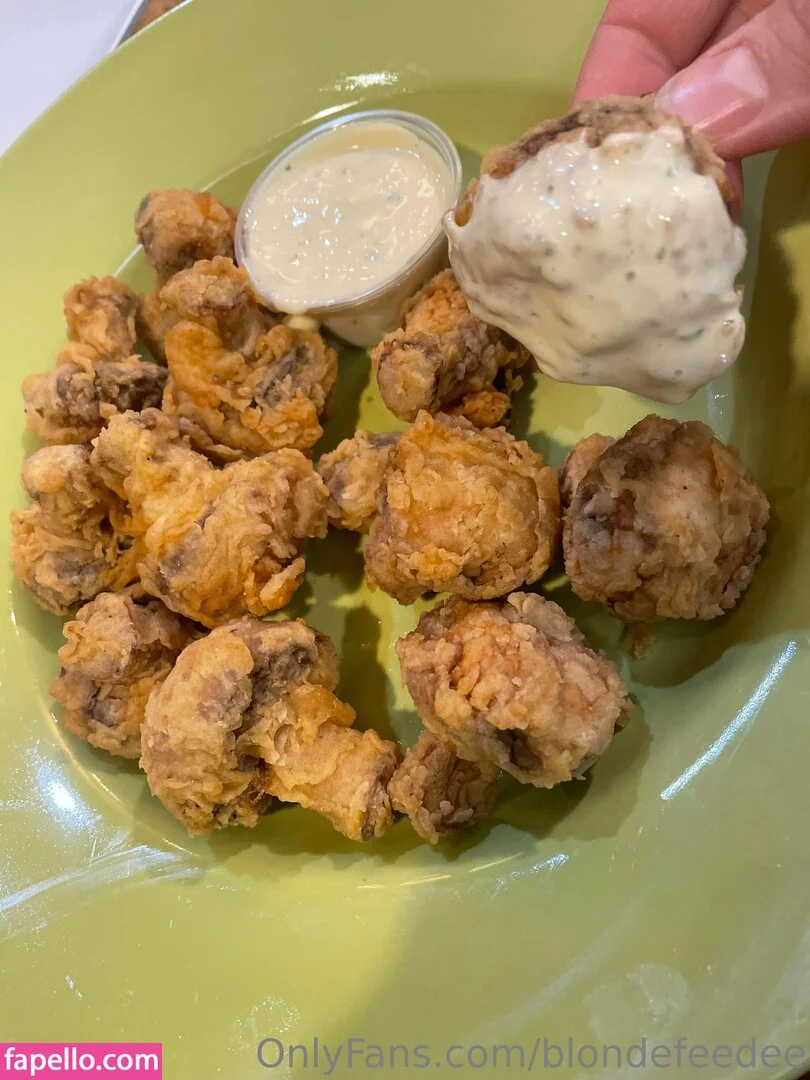 blondefeedee Onlyfans Photo Gallery 