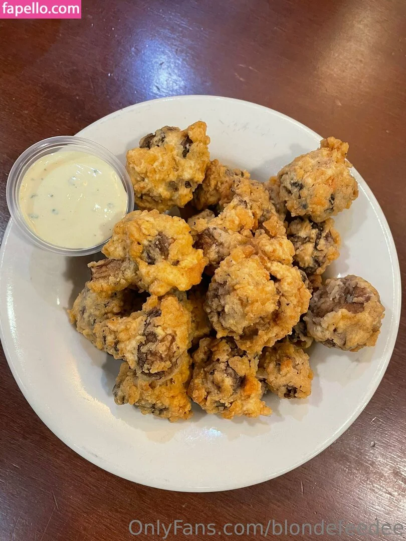 blondefeedee Onlyfans Photo Gallery 