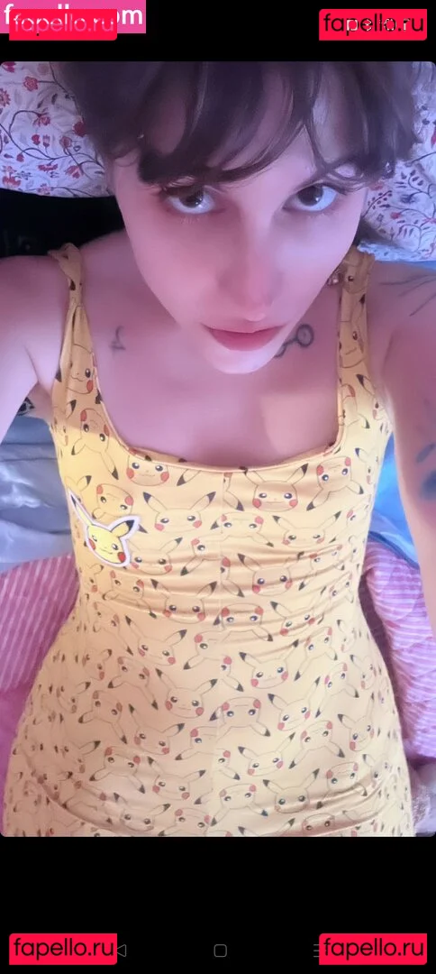 Aril's Chest Onlyfans Photo Gallery 