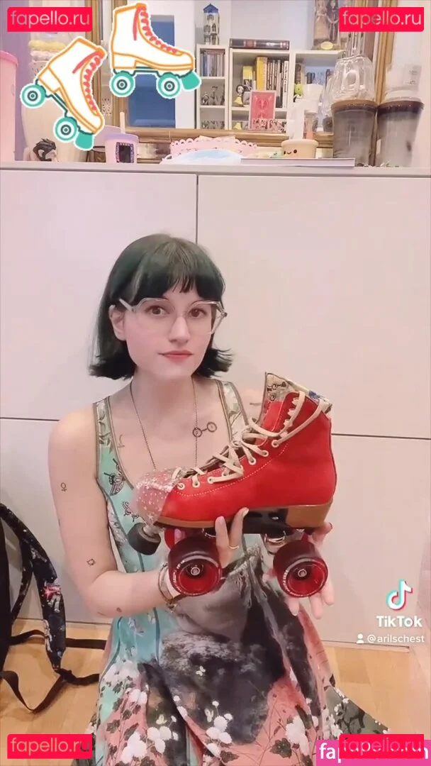 Aril's Chest Onlyfans Photo Gallery 