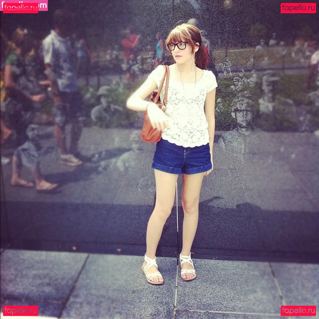 Aril's Chest Onlyfans Photo Gallery 