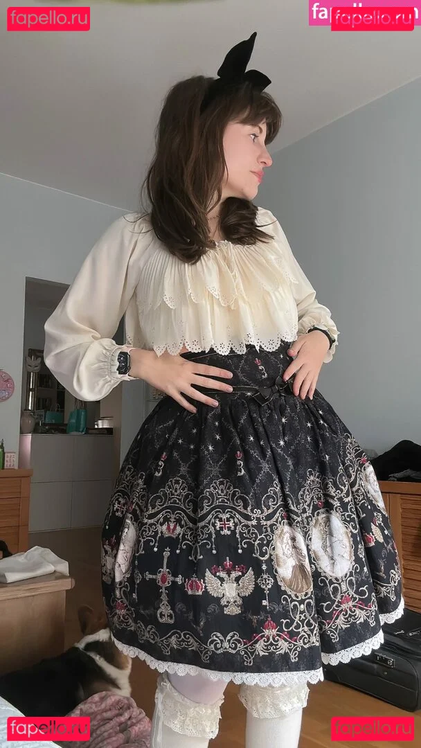 Aril's Chest Onlyfans Photo Gallery 