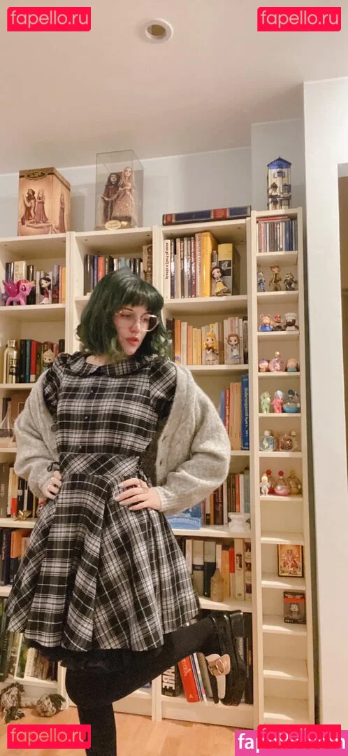 Aril's Chest Onlyfans Photo Gallery 