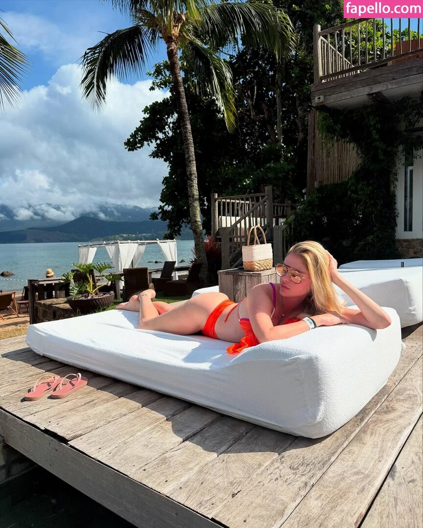 Barbara Evans Onlyfans Photo Gallery 