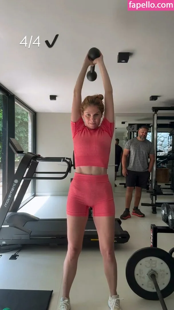 Barbara Evans Onlyfans Photo Gallery 