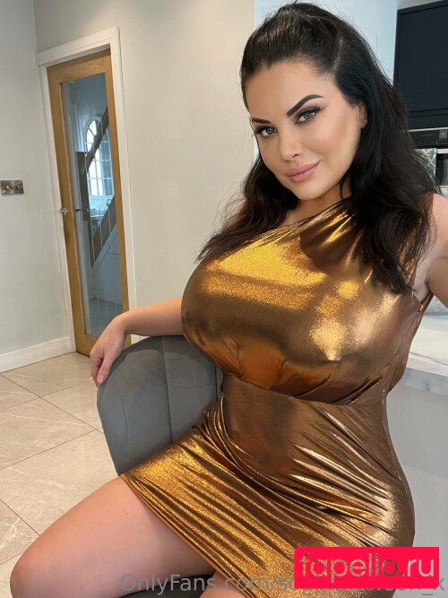 perv-mom Onlyfans Photo Gallery 