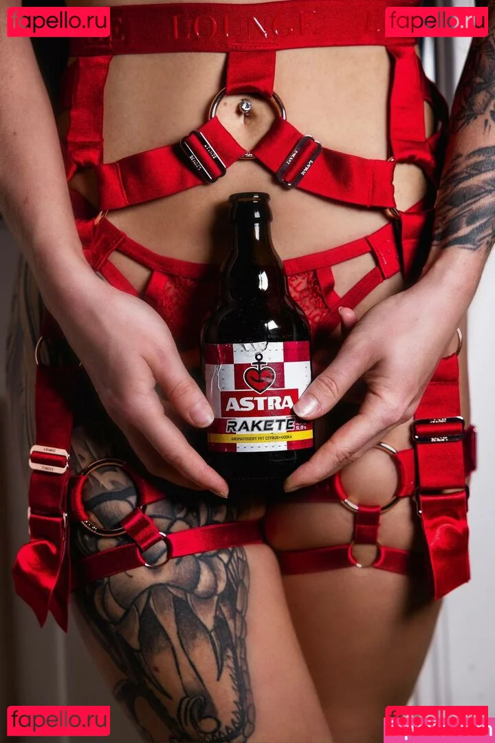 Nurselayla Onlyfans Photo Gallery 