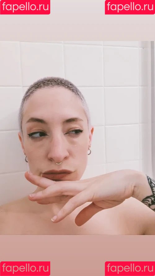 Tybee Diskin Onlyfans Photo Gallery 