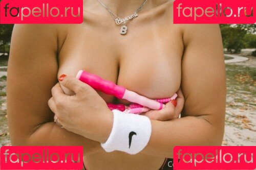 buscemi Onlyfans Photo Gallery 