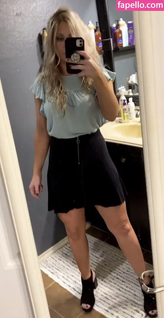 Ashleelyn__ Onlyfans Photo Gallery 