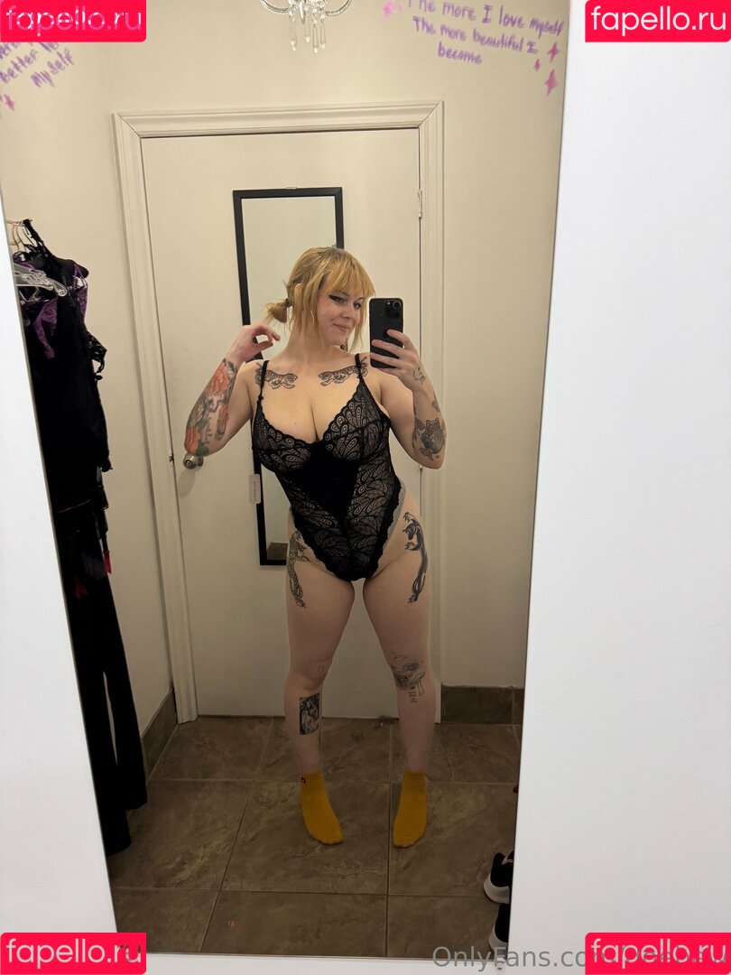 doebew Onlyfans Photo Gallery 