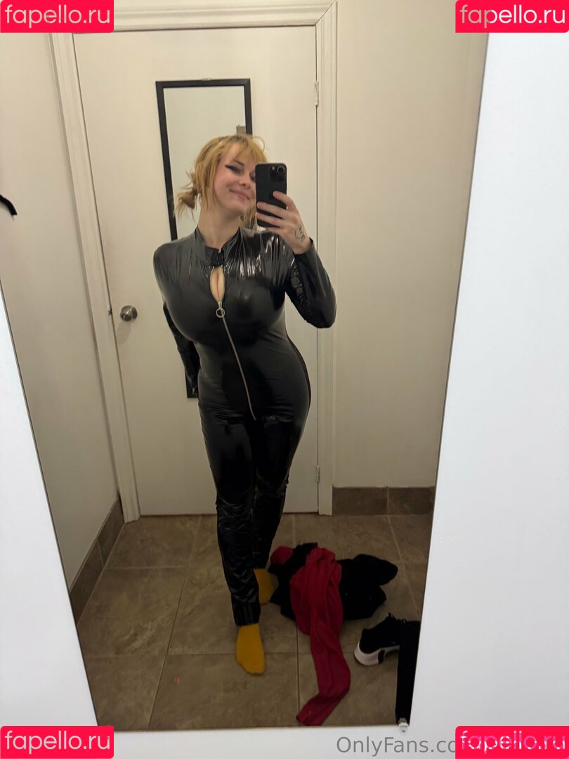 doebew Onlyfans Photo Gallery 