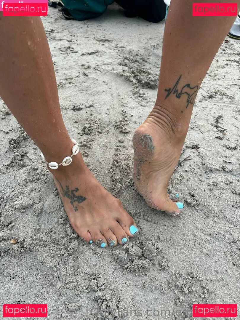 emmeback Onlyfans Photo Gallery 