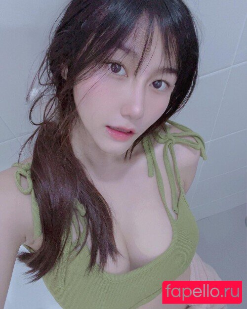 f_manatsanan Onlyfans Photo Gallery 