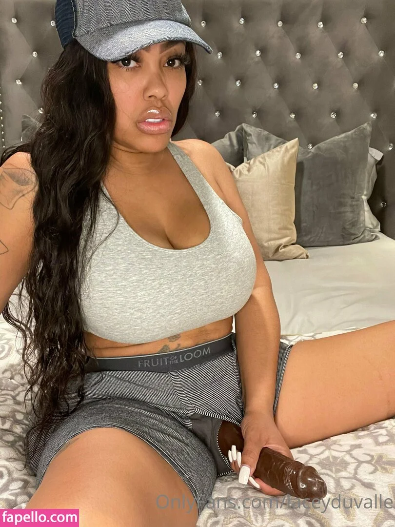 LaceyDuvalle Onlyfans Photo Gallery 