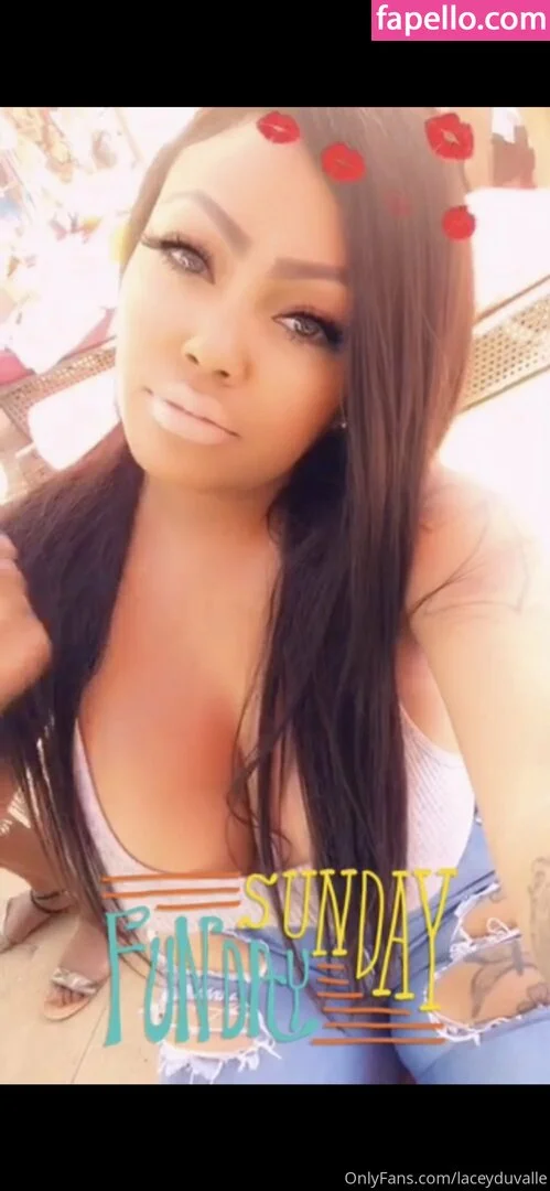 LaceyDuvalle Onlyfans Photo Gallery 