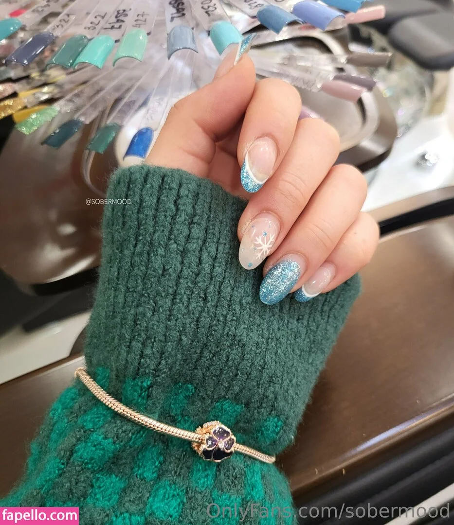 sobermood Onlyfans Photo Gallery 