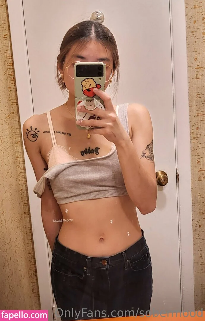 sobermood Onlyfans Photo Gallery 