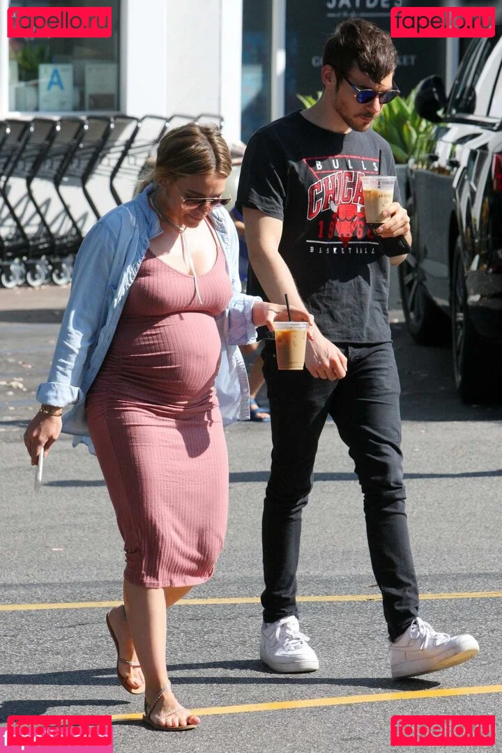 Hillary Duff Onlyfans Photo Gallery 