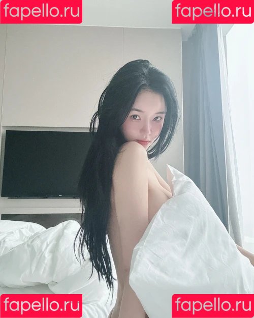 Min Hanna 민한나 Onlyfans Photo Gallery 