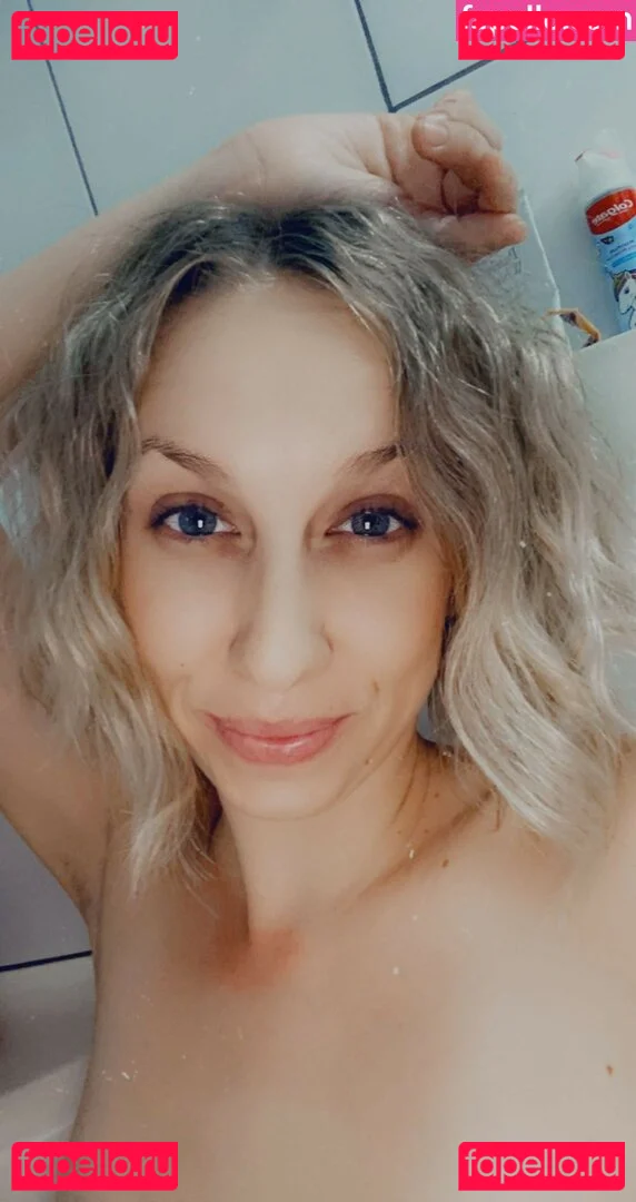 urm0m Onlyfans Photo Gallery 