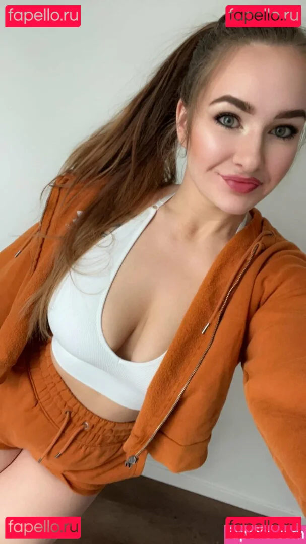 Ella Estrid Onlyfans Photo Gallery 