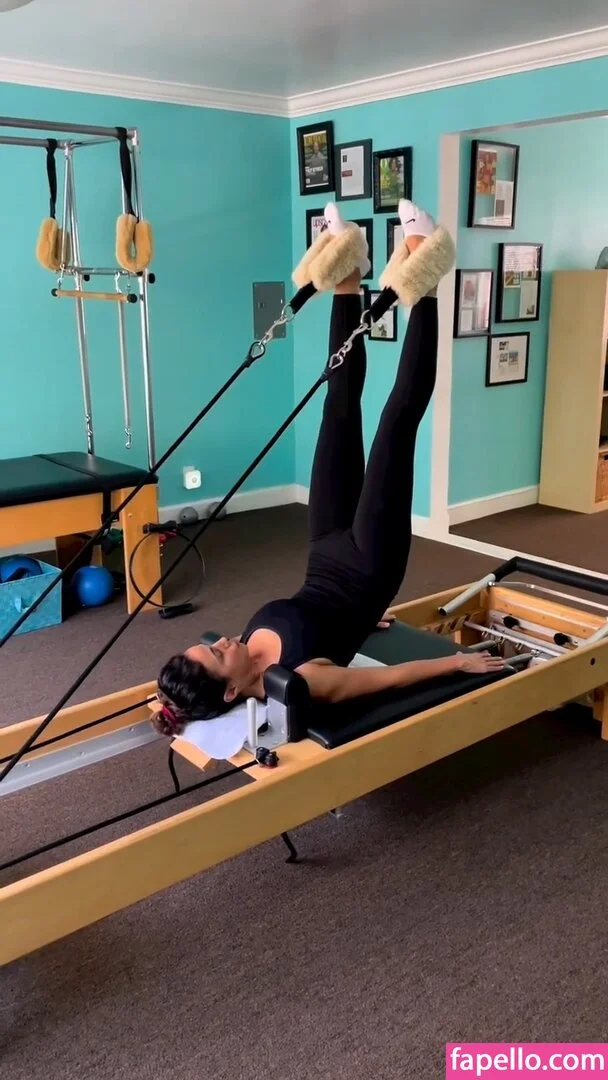 Emmanuelle Chriqui Onlyfans Photo Gallery 