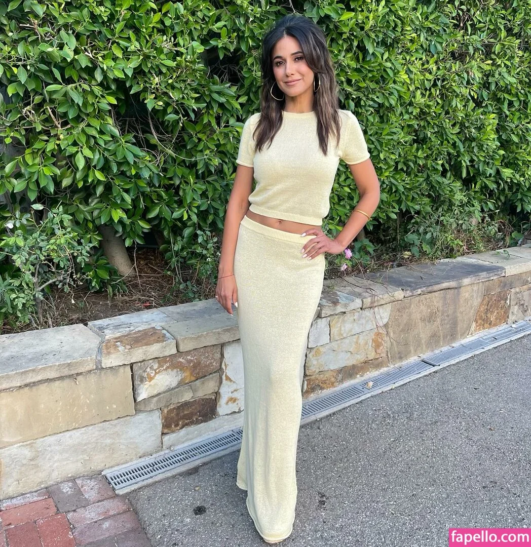 Emmanuelle Chriqui Onlyfans Photo Gallery 