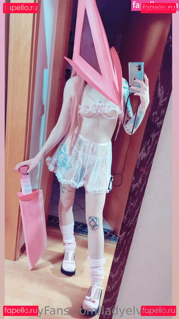 ladyelvendoll Onlyfans Photo Gallery 