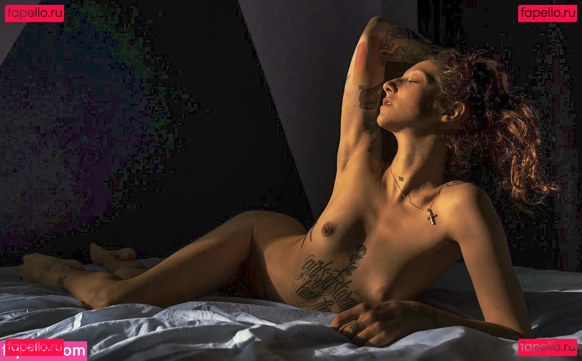 Zeynep Renda Onlyfans Photo Gallery 