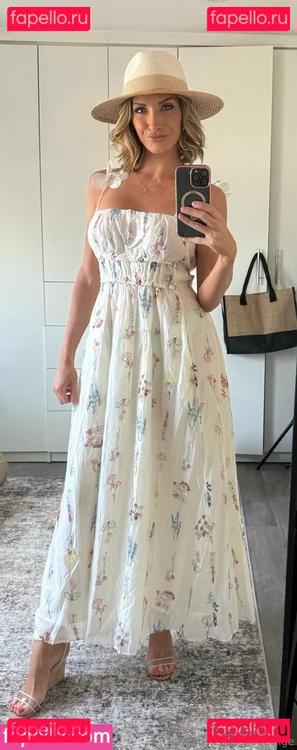 silviasaige Onlyfans Photo Gallery 